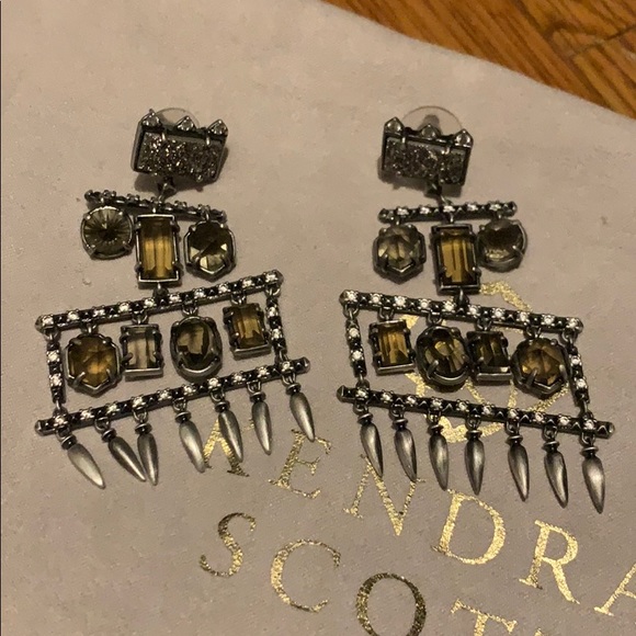 Kendra Scott Jewelry - Kendra Scott druzy statement earrings Kendra Scott Jewelry - Kendra Scott druzy statement earrings